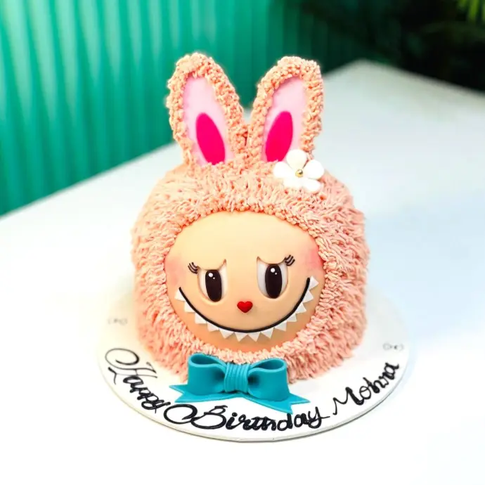 Labubu cake